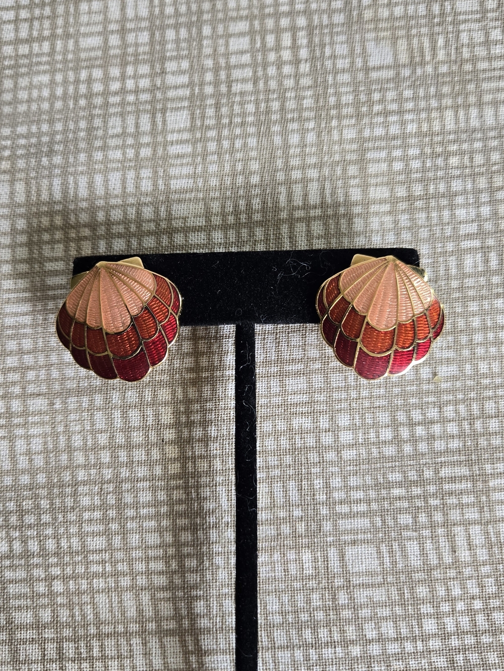 Avon VTG Post earrings. Shell Cloisonne. Gold-Tone. - Picture 5 of 9